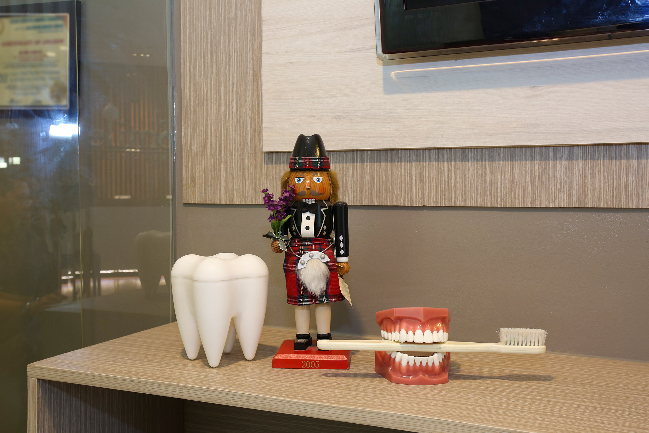 iSmile Dental Home | Facilities - Accessories