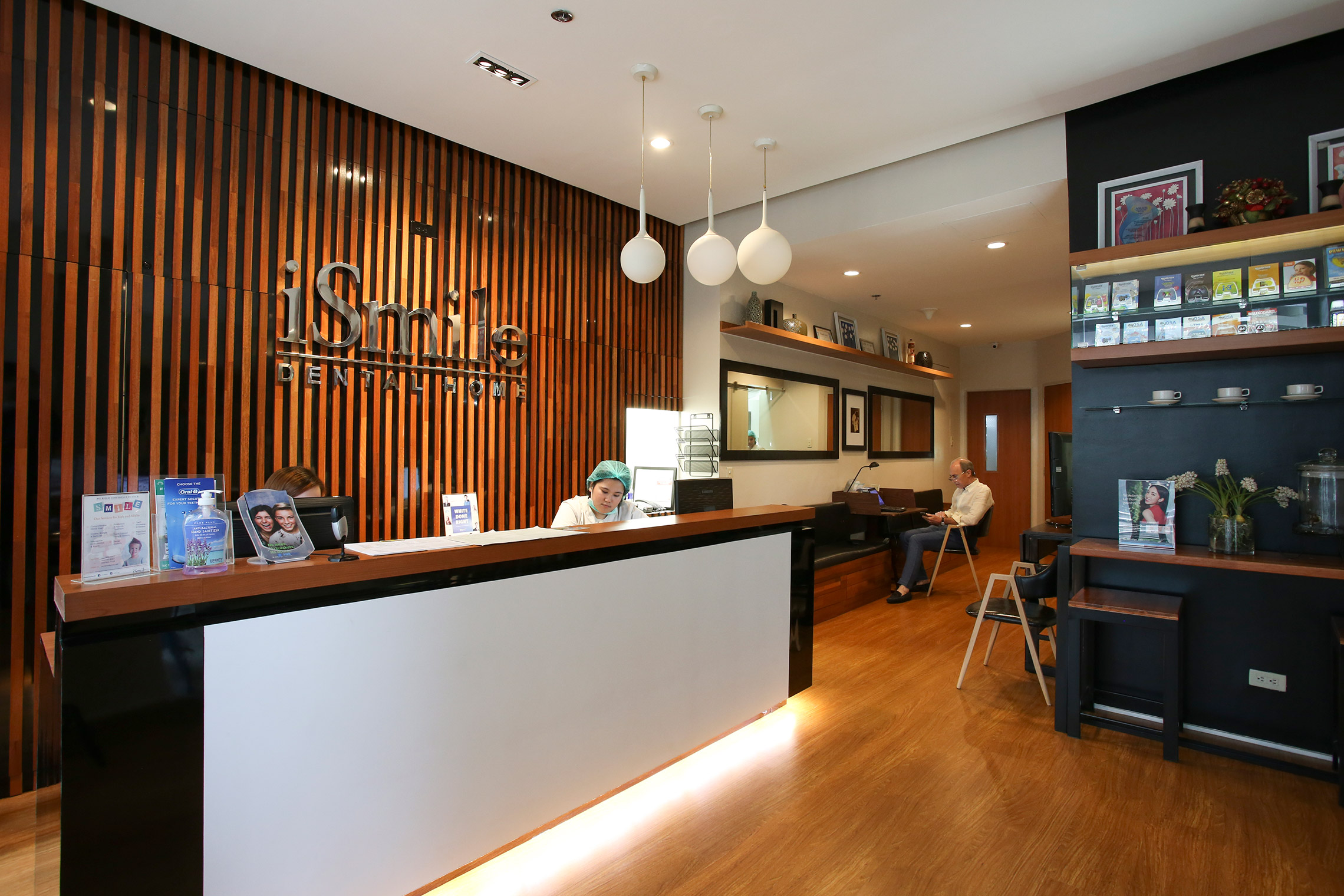 iSmile Dental Home | Facilities - Reception and Hallway